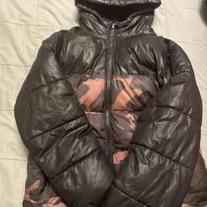 Camo Michale Kors puffer coat/jacket